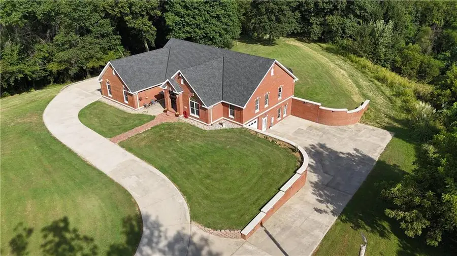 1313 SE Moore Road, Saint Joseph, MO 64504 - #2