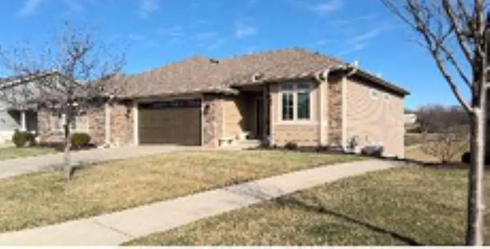341 N Parker Circle, Lawrence, KS 66049 - #1