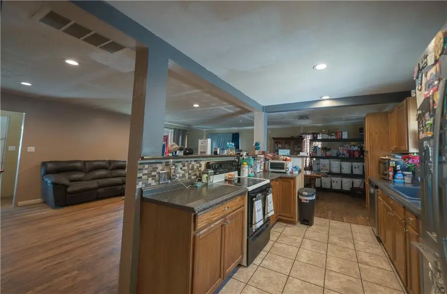 216 Main Street, Neodesha, KS 66757 - #3