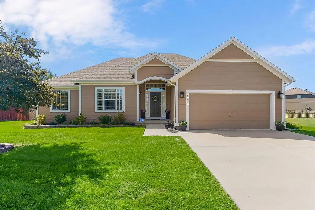 20383 W 199th Terrace, Spring Hill, KS 66083 - #1