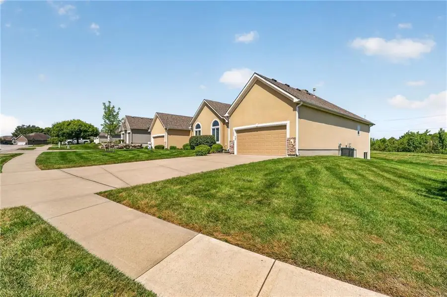 7562 N Eastern Avenue, Kansas City, MO 64158 - #3