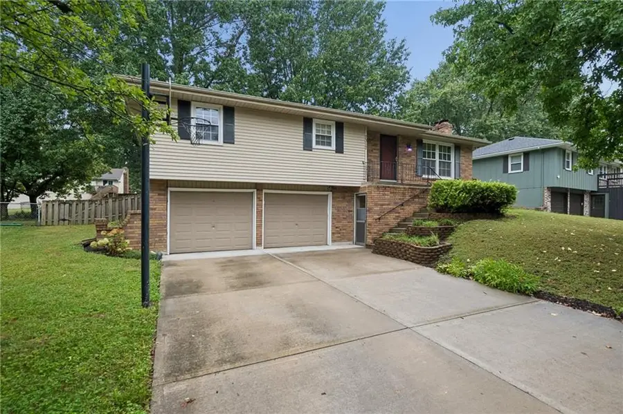 7317 NW 77th Terrace, Kansas City, MO 64152 - #2