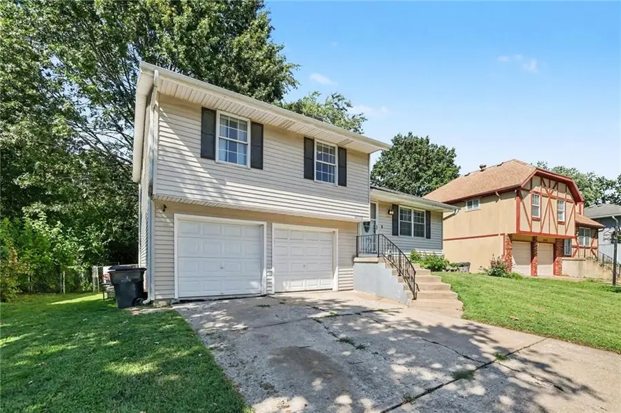2018 E Mohawk Court, Olathe, KS 66062 - #2