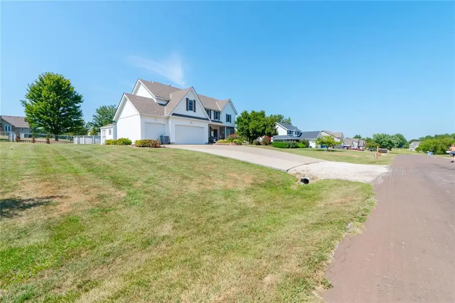 17807 157th Terrace, Basehor, KS 66007 - #3