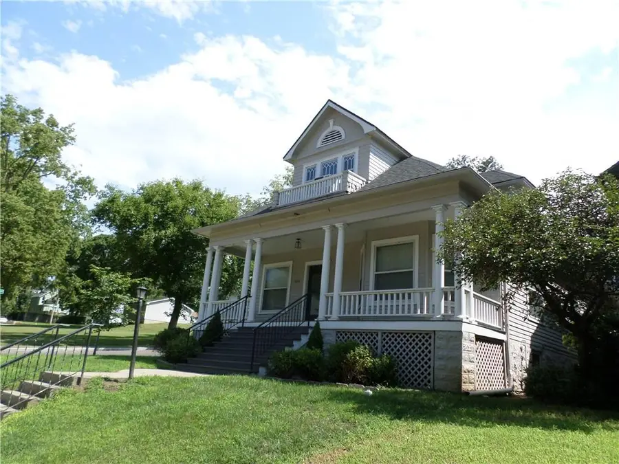 526 N 4 Street, Atchison, KS 66002 - #2