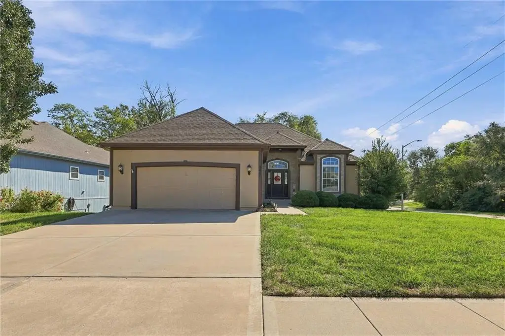 9451 N Adrian Avenue, Kansas City, MO 64154 - #1