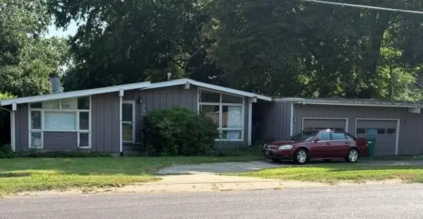7901 W 71st Street, Overland Park, KS 66204