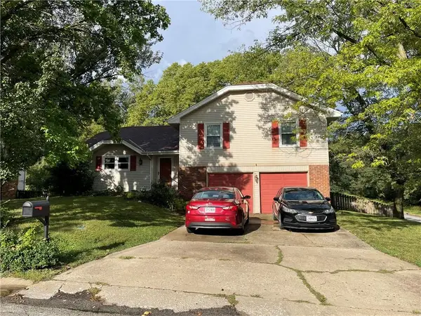 6732 NW Hidden Valley Road, Parkville, MO 64152