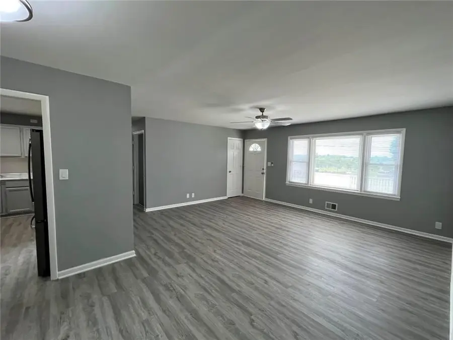 10004 E 38th Terrace, Kansas City, MO 64133 - #2