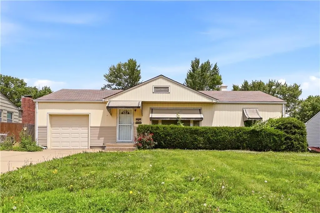 12306 E 48th Street S, Independence, MO 64055 - #1