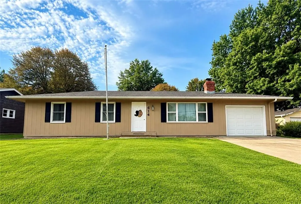 614 W 16th Street, Maryville, MO 64468 - #1