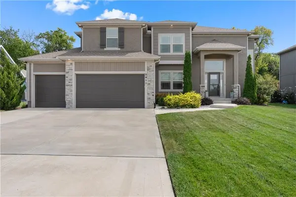 2911 SW Arthur Drive, Lee's Summit, MO 64082