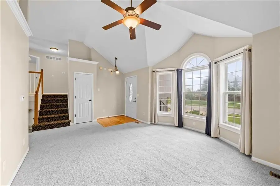 201 Mesa Drive, Smithville, MO 64089 - #3