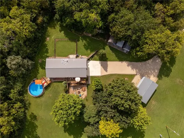 15978 S Leweling Road, Scranton, KS 66537