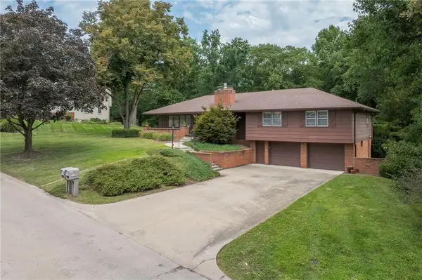 25 Stonecrest Drive, St Joseph, MO 64506