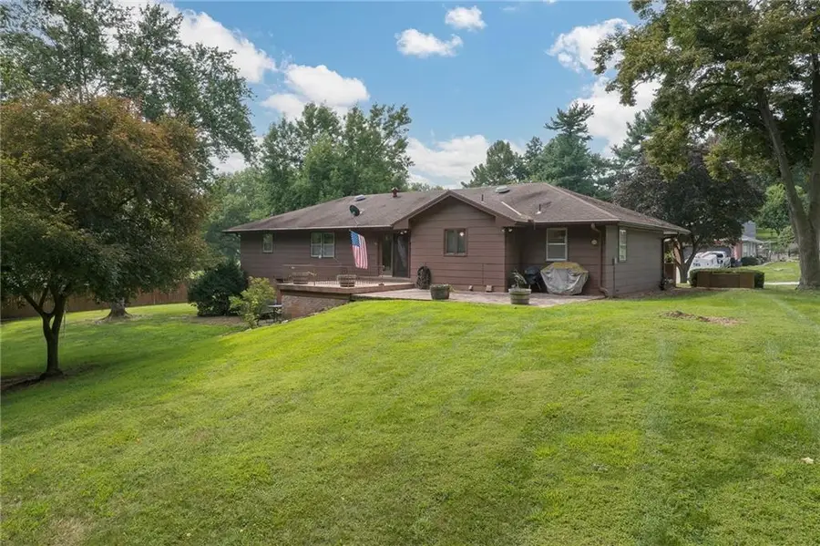25 Stonecrest Drive, Saint Joseph, MO 64506 - #2