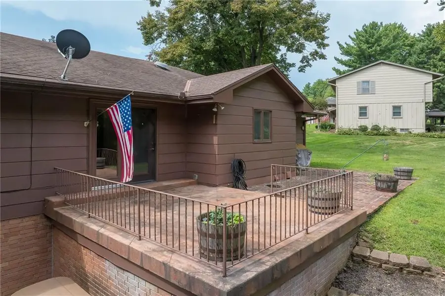 25 Stonecrest Drive, Saint Joseph, MO 64506 - #3