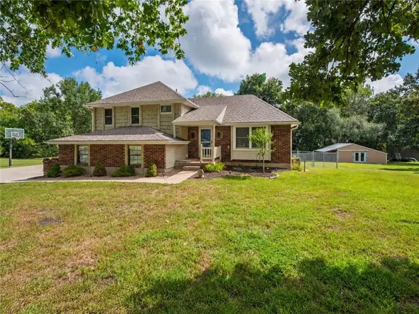 10505 S Munro Road, Lone Jack, MO 64070