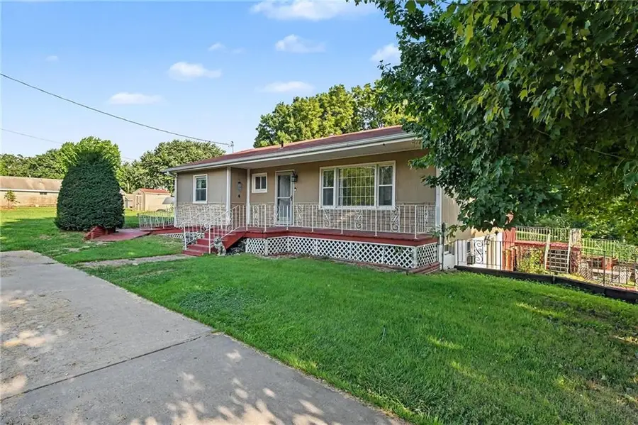 2921 Pear Street, Saint Joseph, MO 64503 - #2