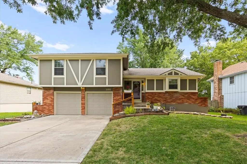 1101 E Northview Street, Olathe, KS 66061 - #1