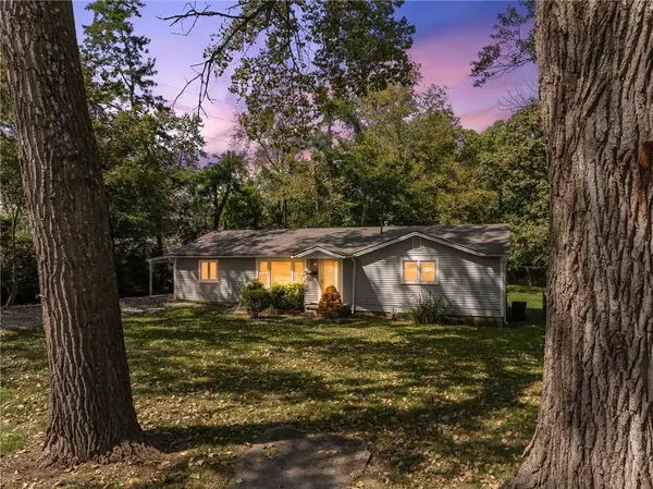 607 SW 8th Street, Blue Springs, MO 64015