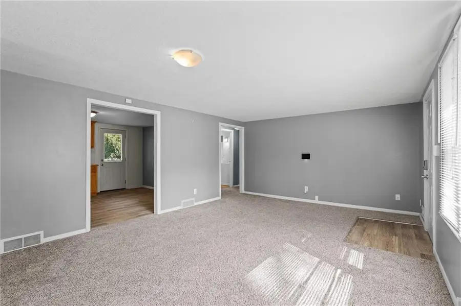 607 SW 8th Street, Blue Springs, MO 64015 - #3