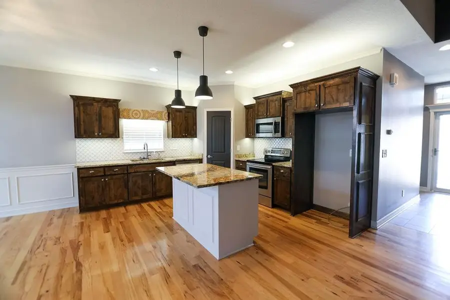 3725 N 154th Street, Basehor, KS 66007 - #2