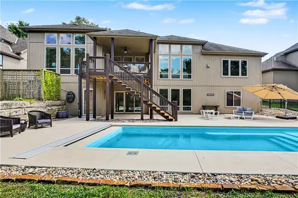 1616 NE Daltons Ridge Drive, Lee's Summit, MO 64064