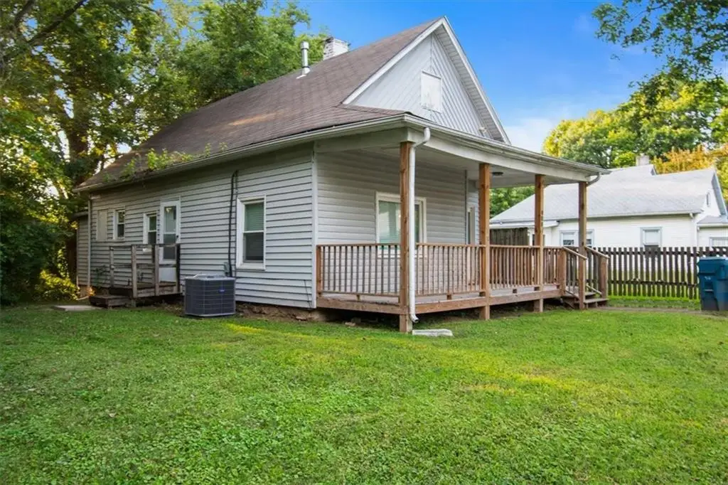 908 N High Street, Sugar Creek, MO 64054 - #1
