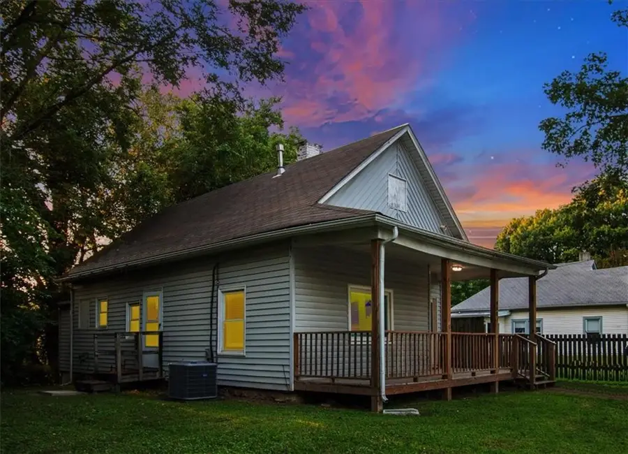 908 N High Street, Sugar Creek, MO 64054 - #2