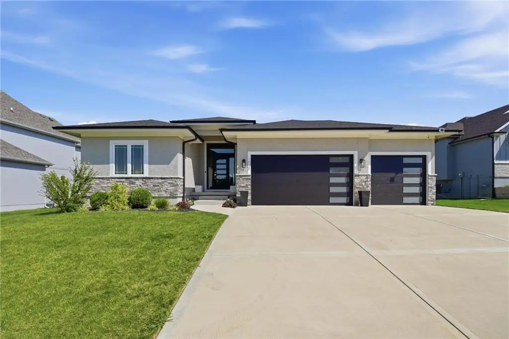1604 SW 27th Street, Lees Summit, MO 64082 - #1