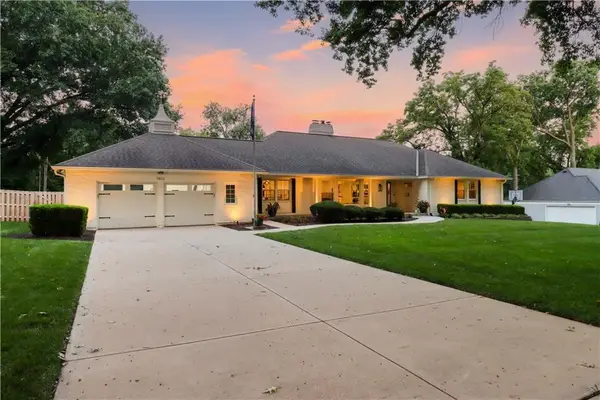 9825 Overbrook Road, Leawood, KS 66206