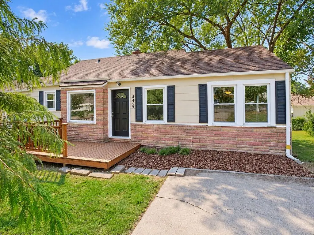 4452 N Chestnut Avenue, Kansas City, MO 64117 - #1