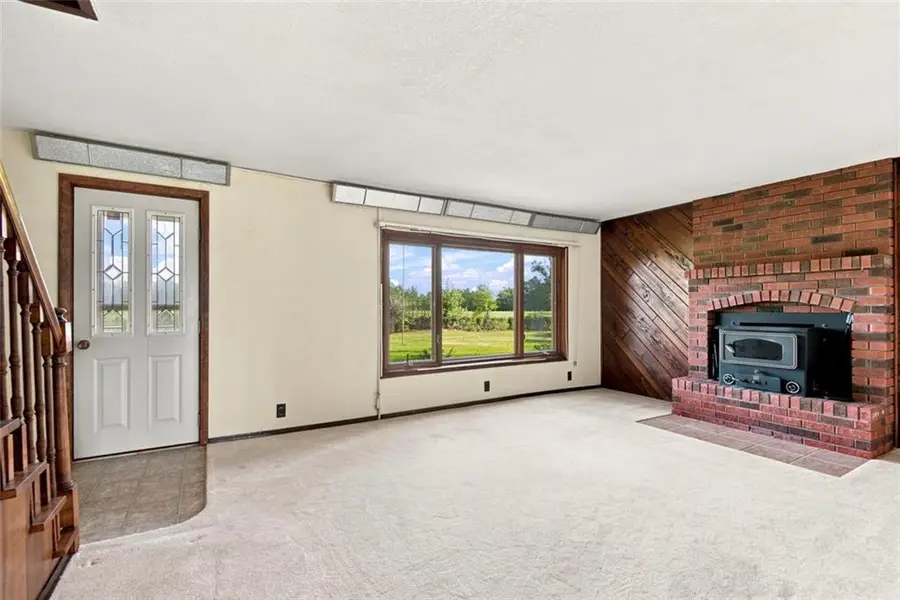 23061 Hatchell Road, Tonganoxie, KS 66086 - #3