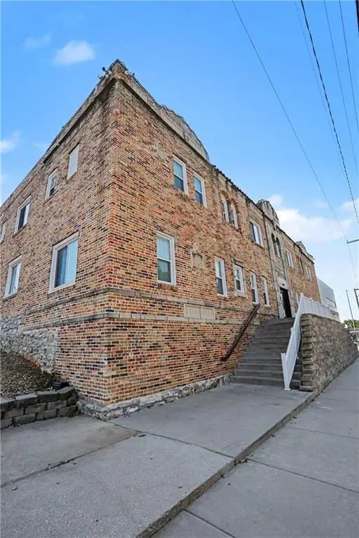 3035 Harrison Street, Kansas City, MO 64109 - #3