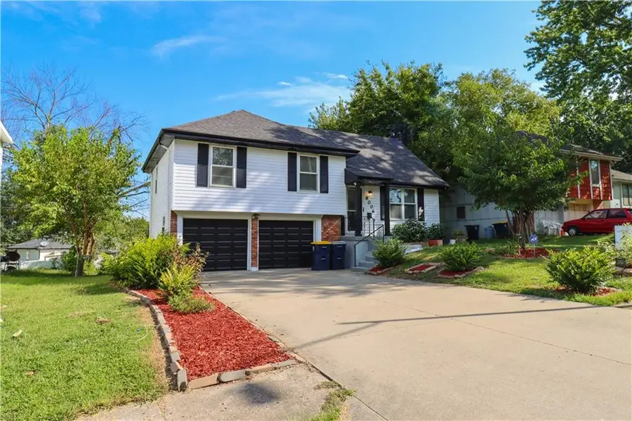 8006 E 105th Street, Kansas City, MO 64134 - #3