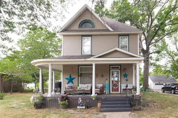 825 Main Street, Cherryvale, KS 67335