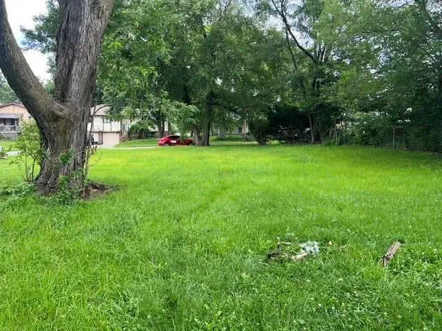 704 E 3rd Street, Cameron, MO 64429 - #3