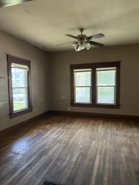 414 N West Street, Cameron, MO 64429 - #3