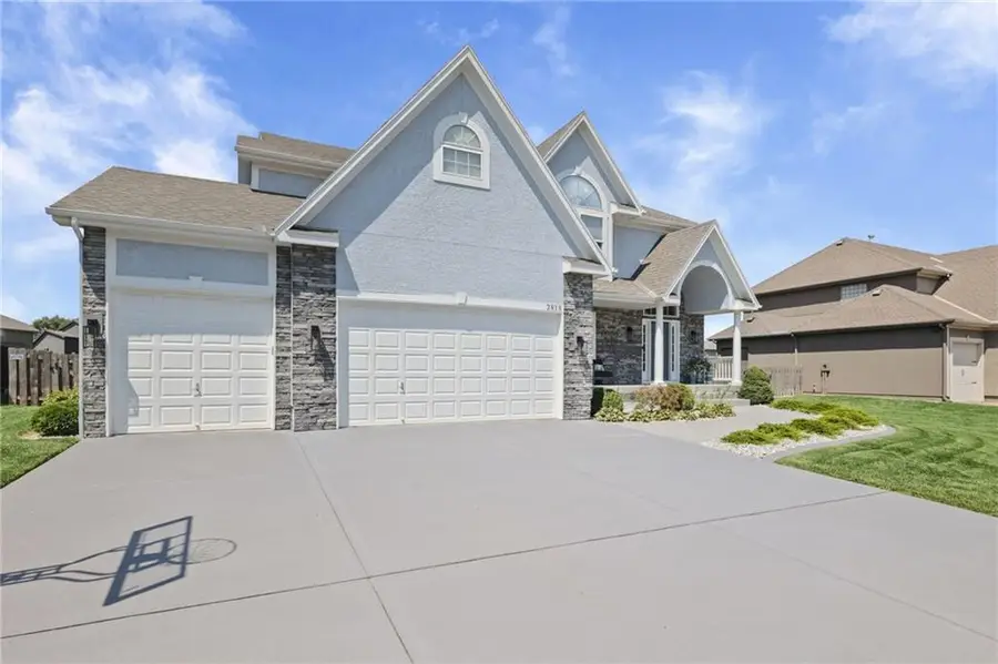 2818 NE Wood Creek Lane, Lees Summit, MO 64086 - #3