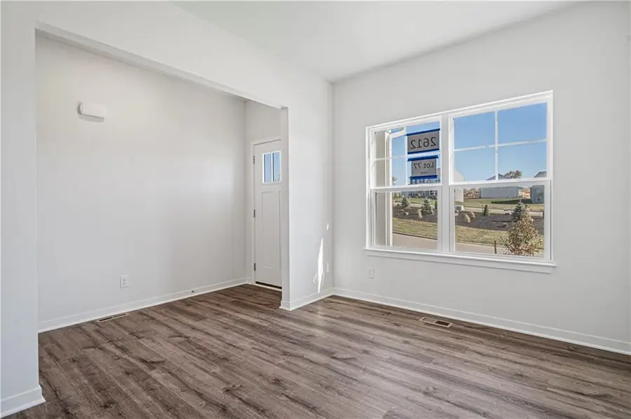 10704 N Richmond Avenue, Kansas City, MO 64157 - #2