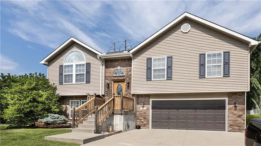 1508 NW Pond Avenue, Grain Valley, MO 64029 - #2