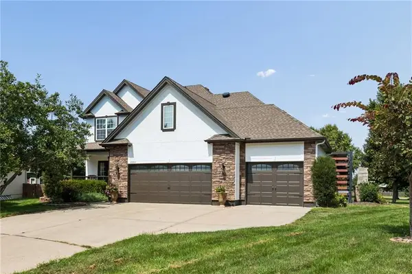 2504 SW Samuel Lane, Lee's Summit, MO 64081