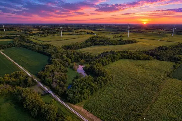Waldo Road, Amity, MO 64422