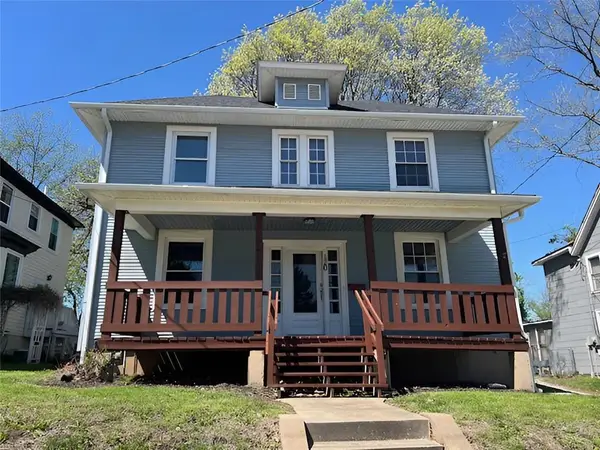 120 N 17th Street, Lexington, MO 64067