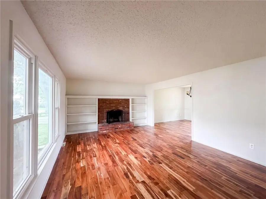 14224 S Raintree Drive, Olathe, KS 66062 - #3