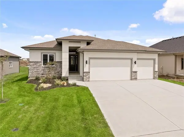 4327 Tee Box Drive, Basehor, KS 66007