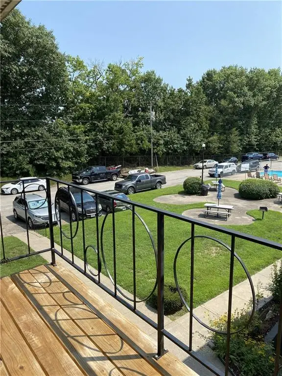 2811 Pembroke Lane #C-25, St Joseph, MO 64506