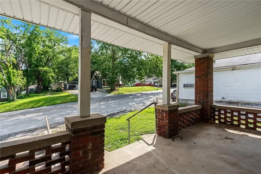 532 Blue Ridge Boulevard, Kansas City, MO 64125 - #3