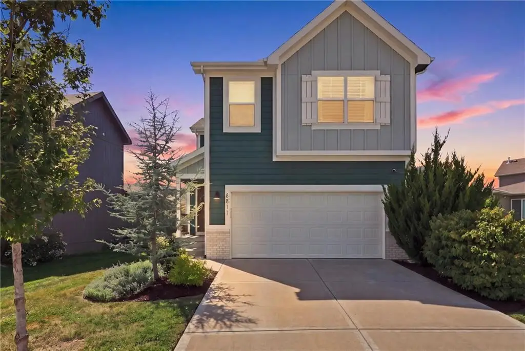 8811 SW 9th Street, Blue Springs, MO 64064 - #1